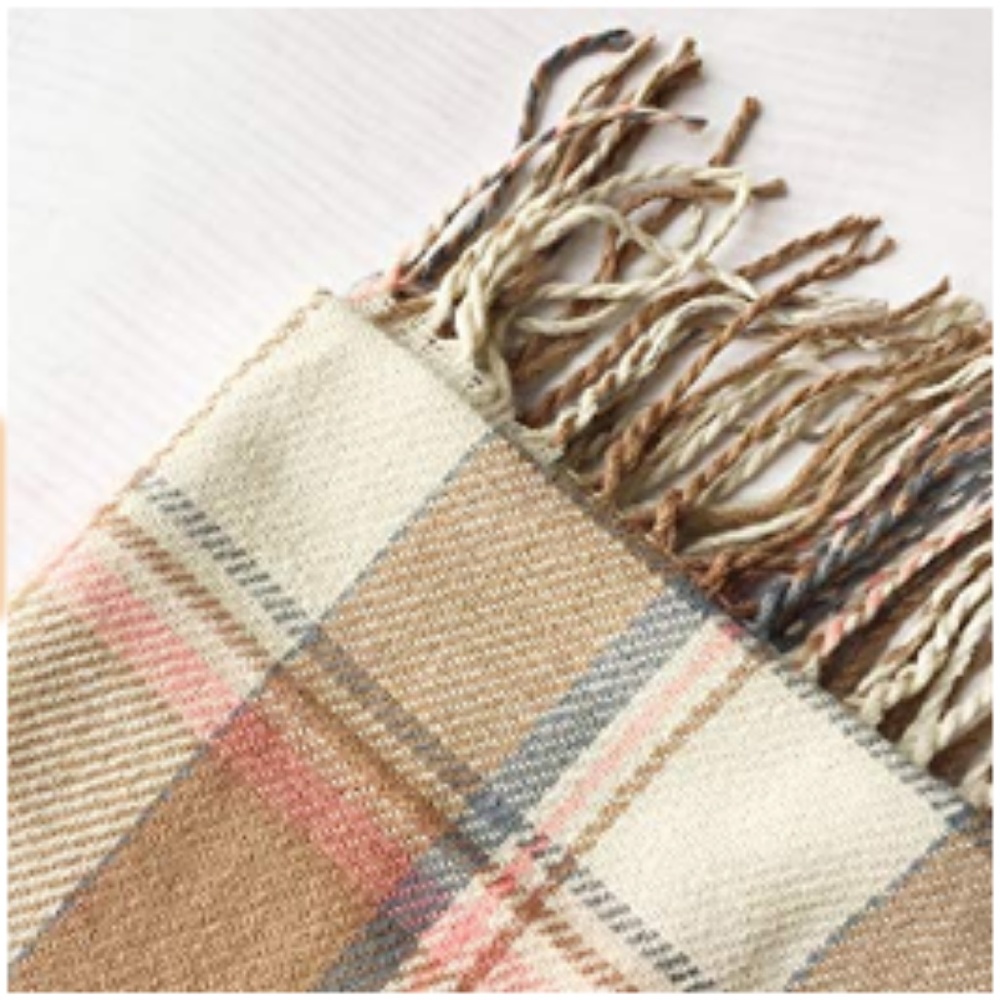 Unisex Grid Scarf - Picture 5 of 5